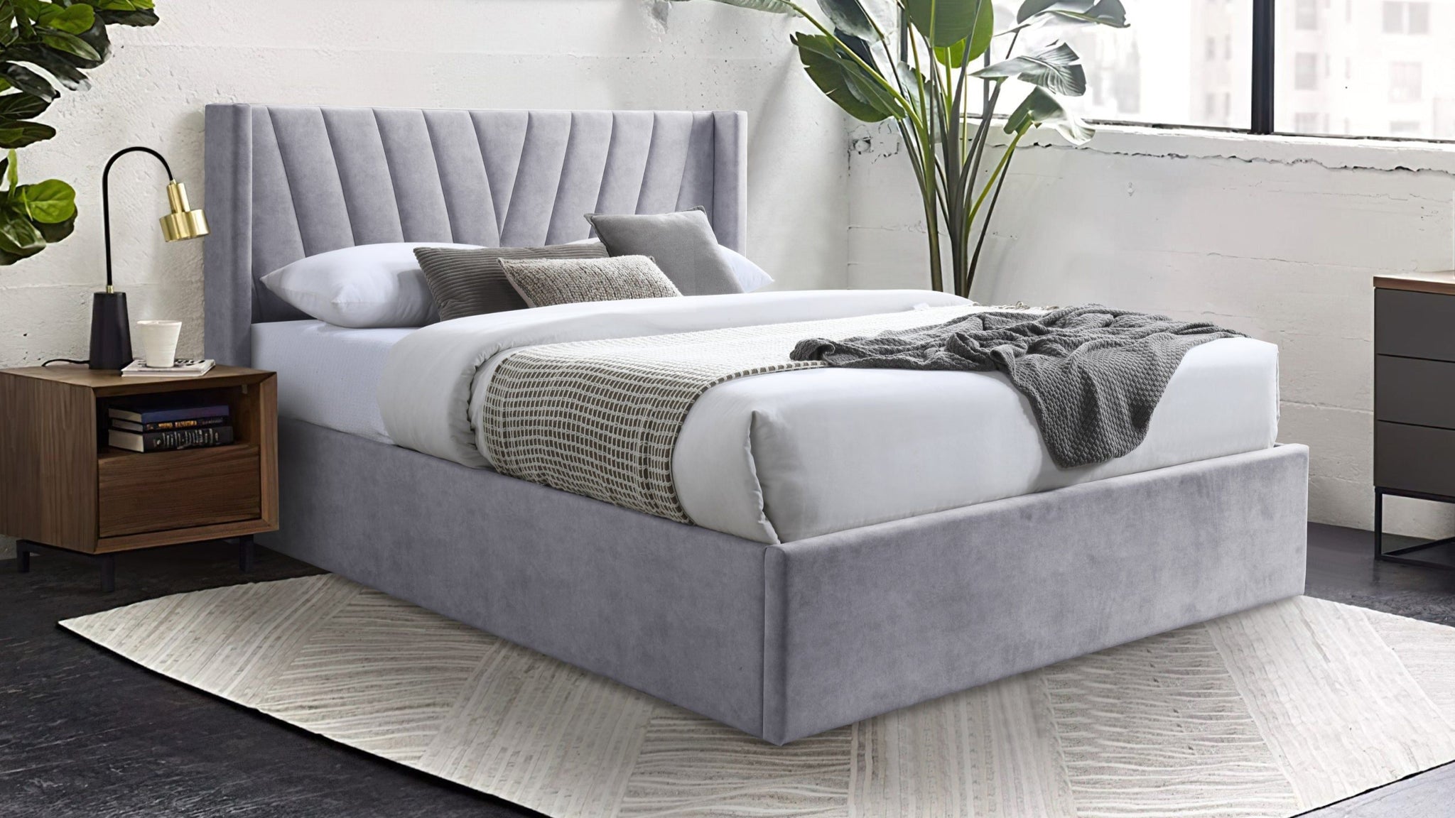 B8831 Ellie (Grey w/Storage)